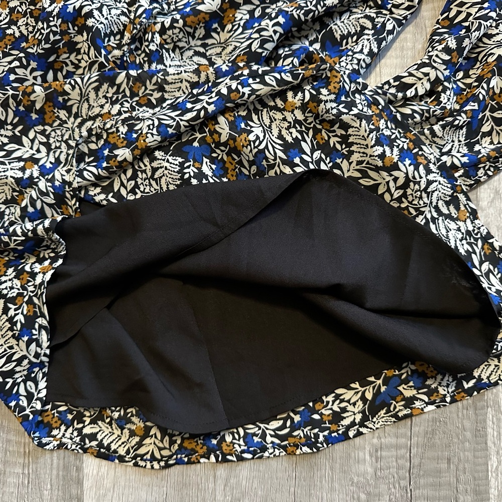 Skies Are Blue BOHO Long Sleeve Floral Bubble Sleeve V‎ Neck Blouse Size Medium - Picture 7 of 16